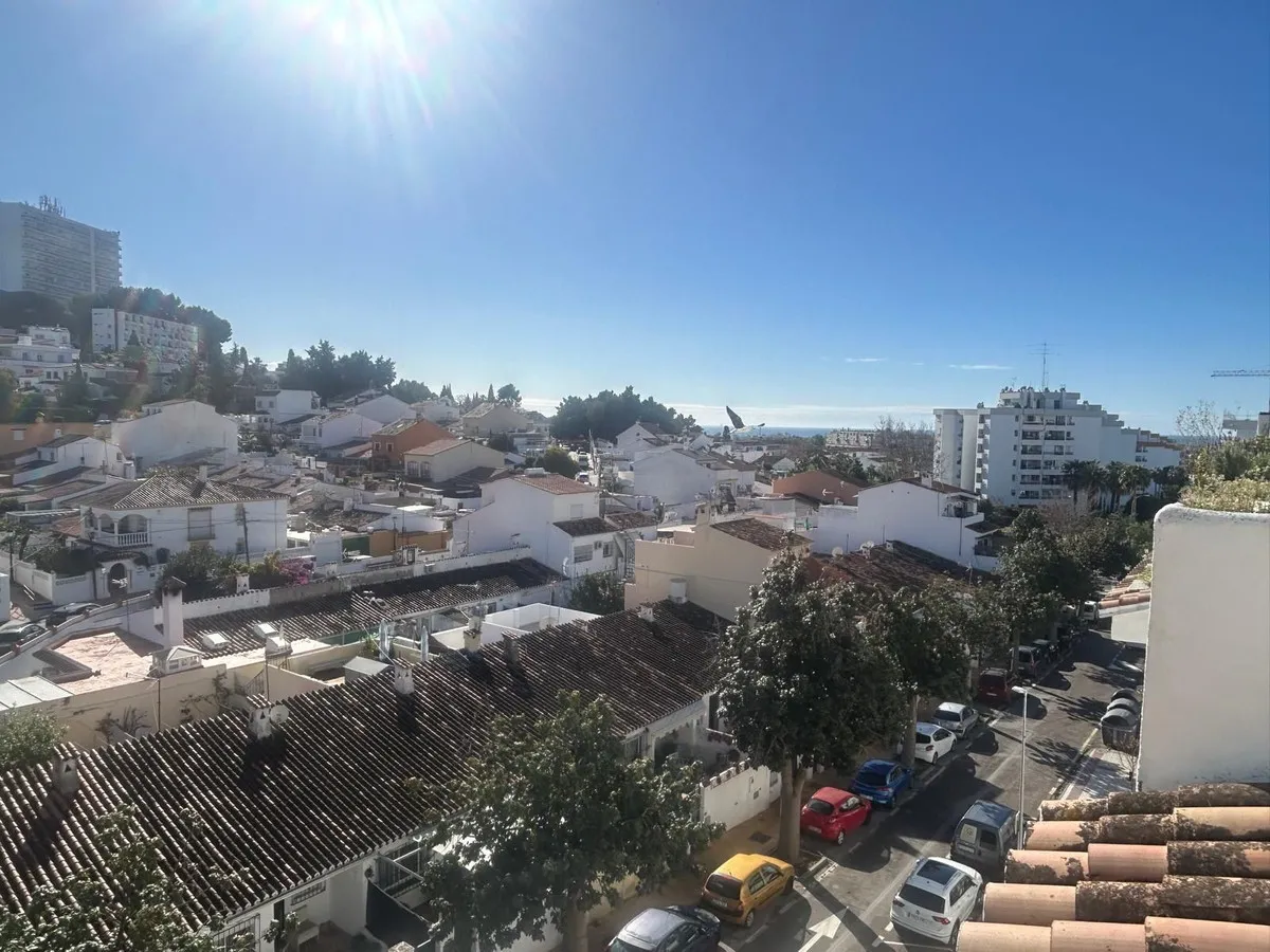 e0bb9b7d-b4ae-4881-9b17-a29e39348d43