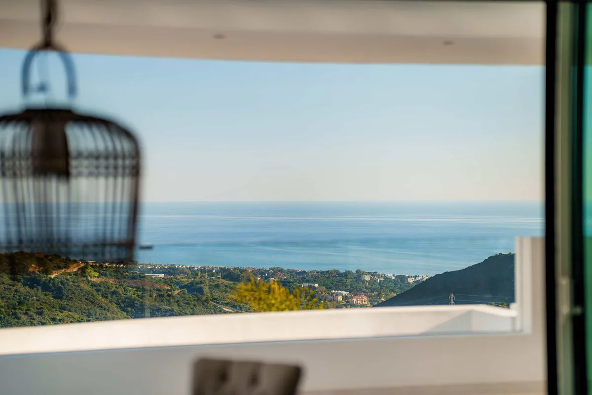 56aff65c-7b0d-41fe-a964-585eca00d26a