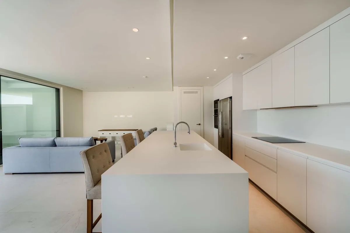 6823c6e0-4f84-416c-87ef-9587af7aa917