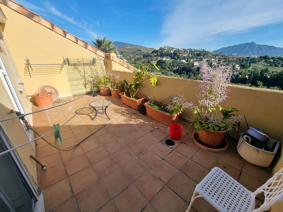 57b09df8-2f8d-4bd0-ac0b-d1196059b28c