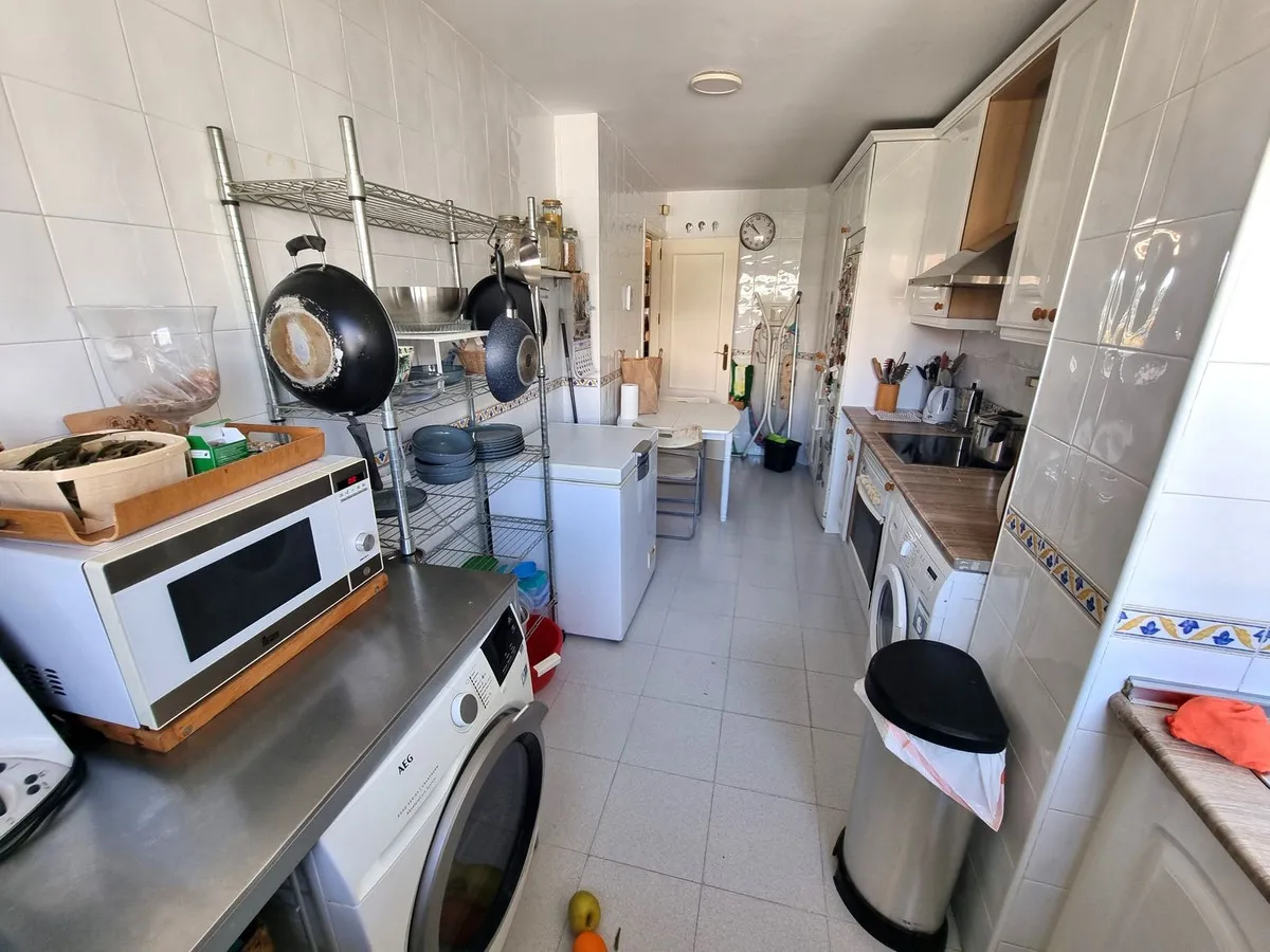 65bd15ea-a648-41cf-81aa-95a53c05309e