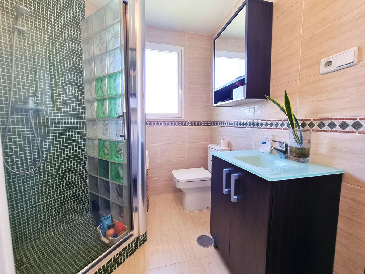 a163811e-0602-44e2-8a33-353d3d808729