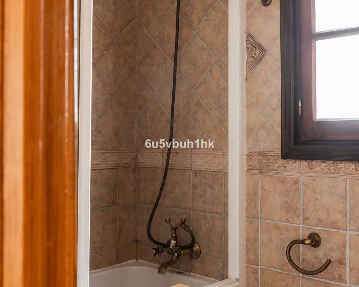 8ed68d43-16f1-4f53-af06-e51762a04a56