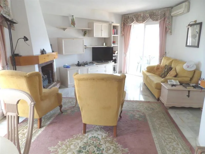 e5cc8710-9dd1-466f-8a12-1c0e24137911