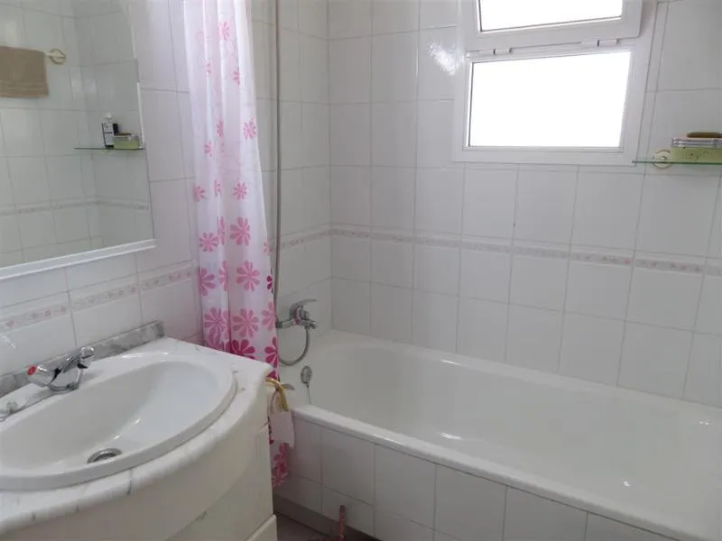 e6a33ed1-2672-48dc-91de-aef719b4af3f