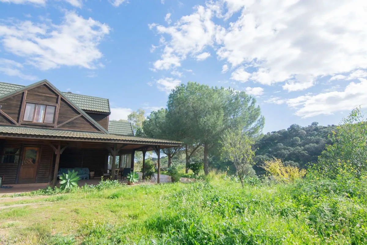 a5cb026a-5931-4647-9b6a-37446b0d0d5c