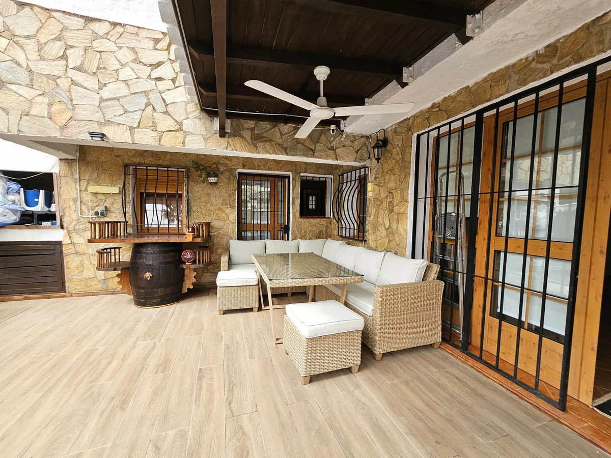 74da90e9-69ed-4978-95c8-8141b65f1d55