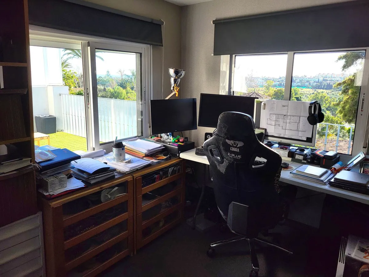 139fd8a2-3972-4e93-8378-75eb52a0cdd4