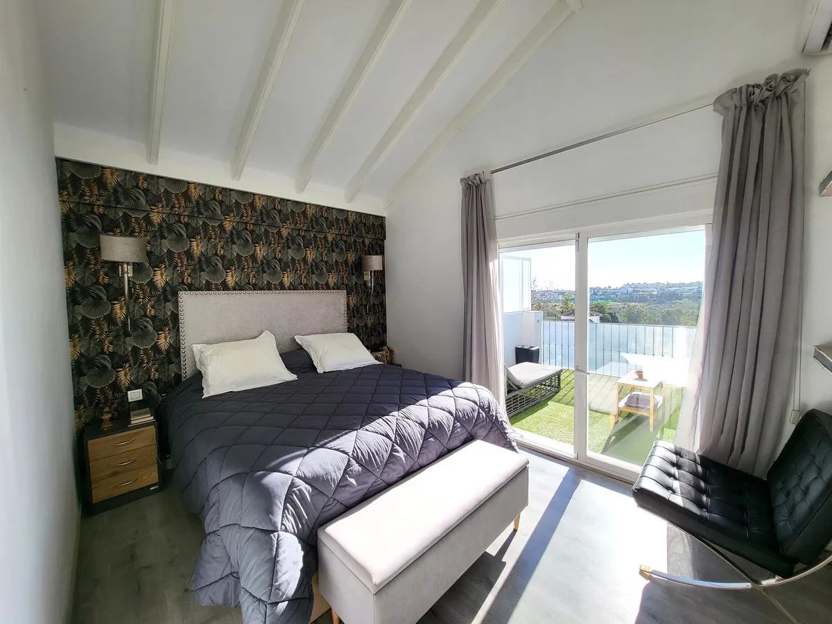 f123dfa6-4643-4caf-bc26-b1c34b74ebf0