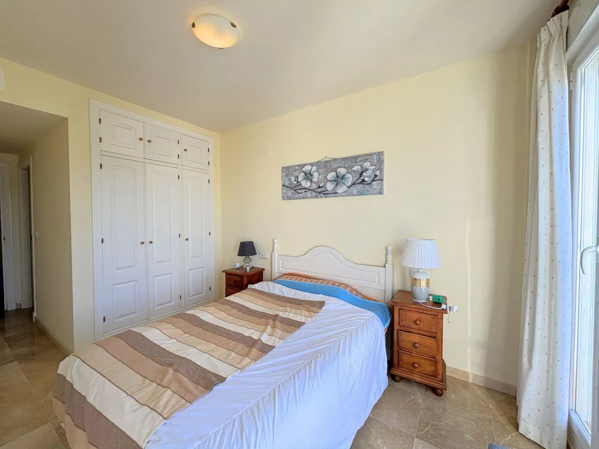 b3906201-edf4-48b3-92b2-e70694532fdd