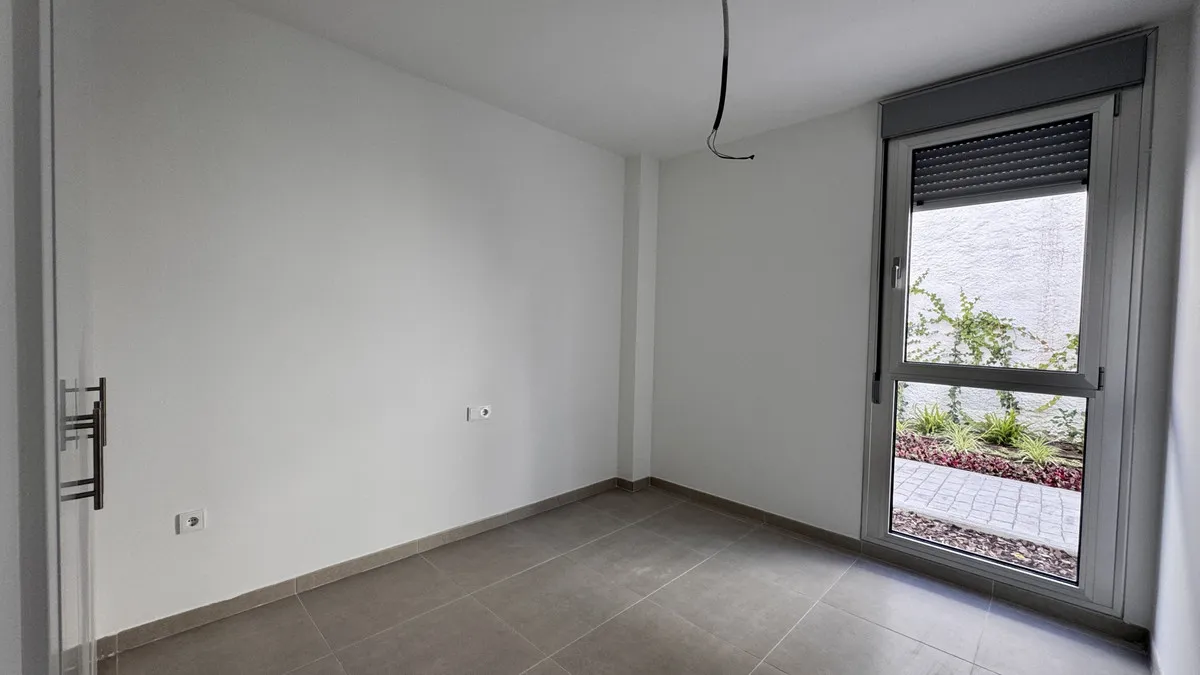 04d169fe-bf8f-4821-8630-1b23e66360ba