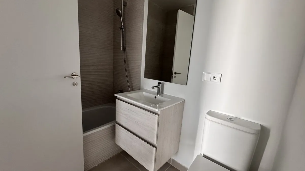 91aa8b0e-3ed2-4fc1-b8a3-fad11c4bb5f0