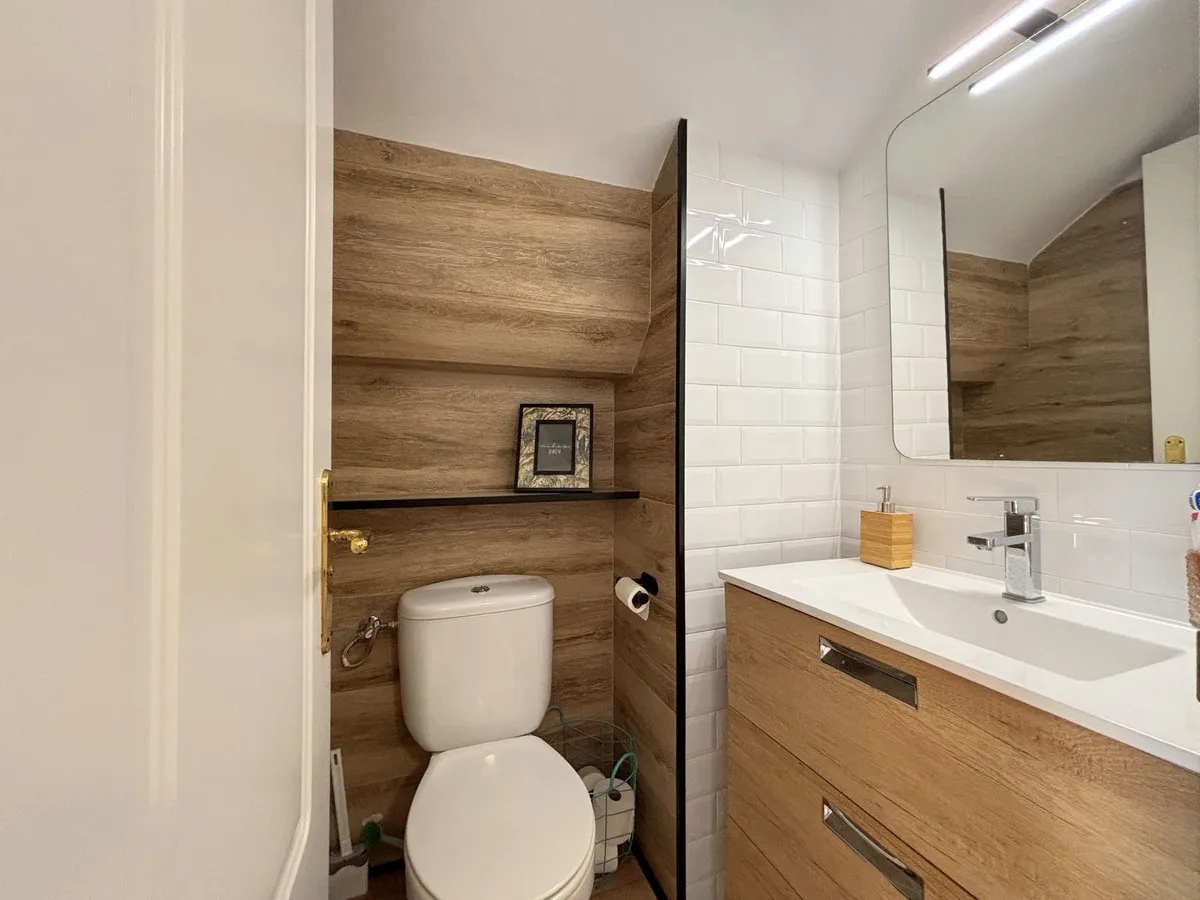 99a99ab8-7349-4bcc-aa6d-0049438093a7