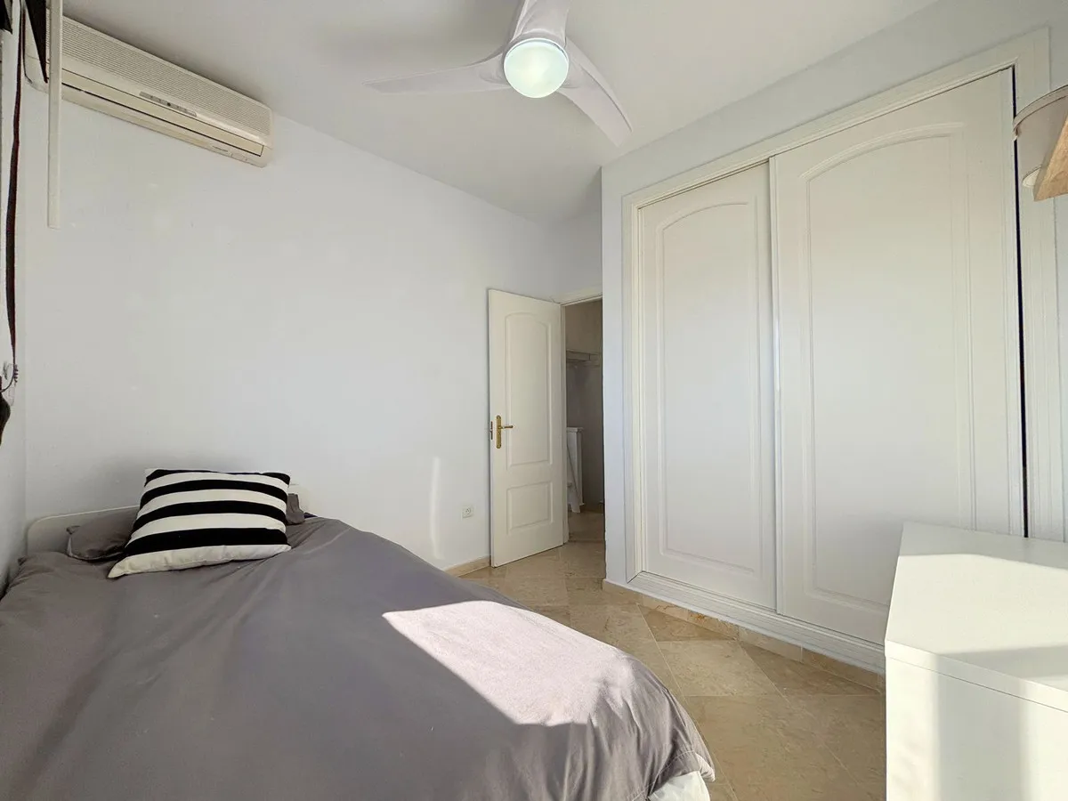 b1989656-984c-4d2a-897a-1a857828b508