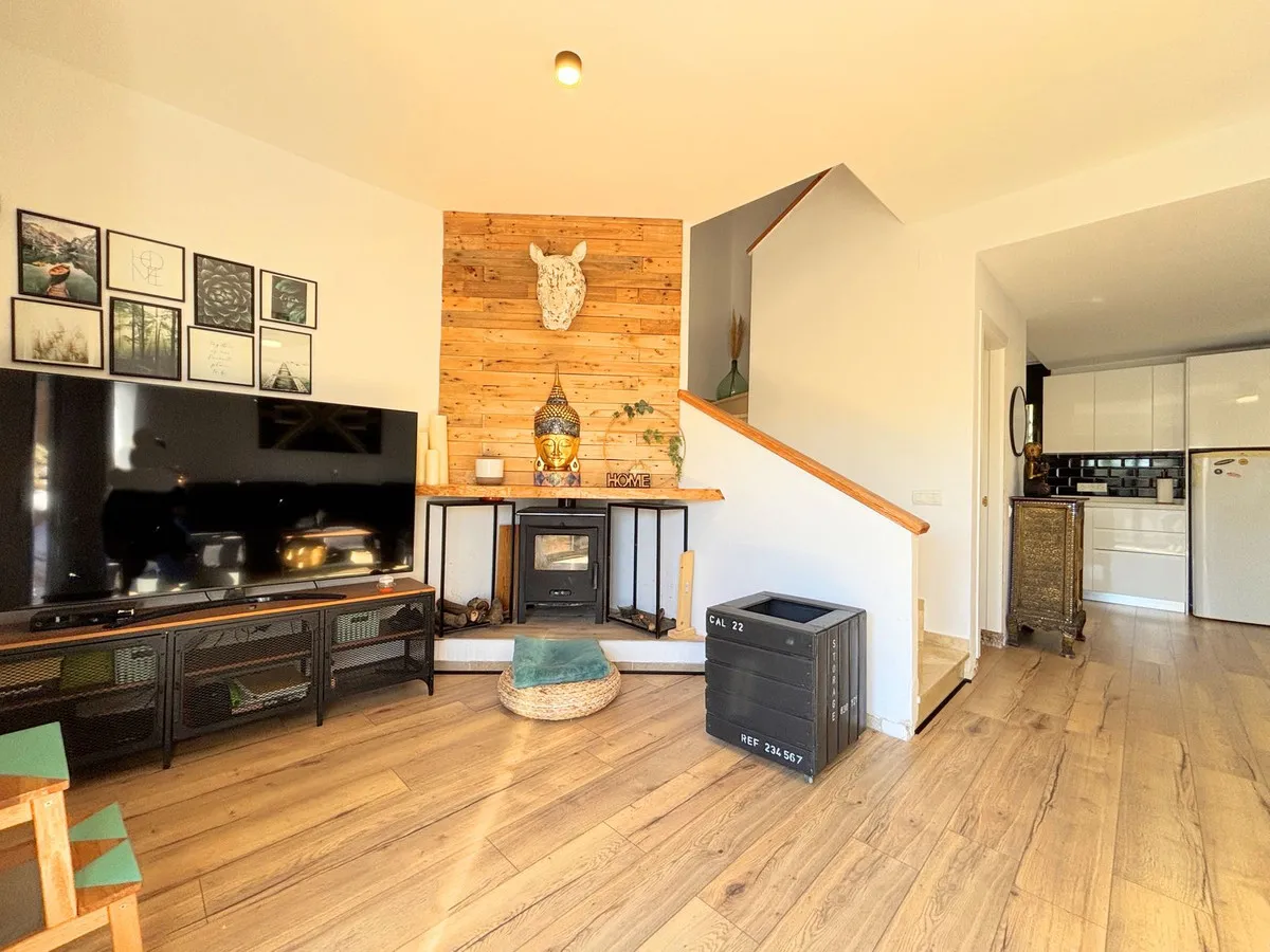 e40e444d-d1a5-4e47-9d4a-99b697e4903e