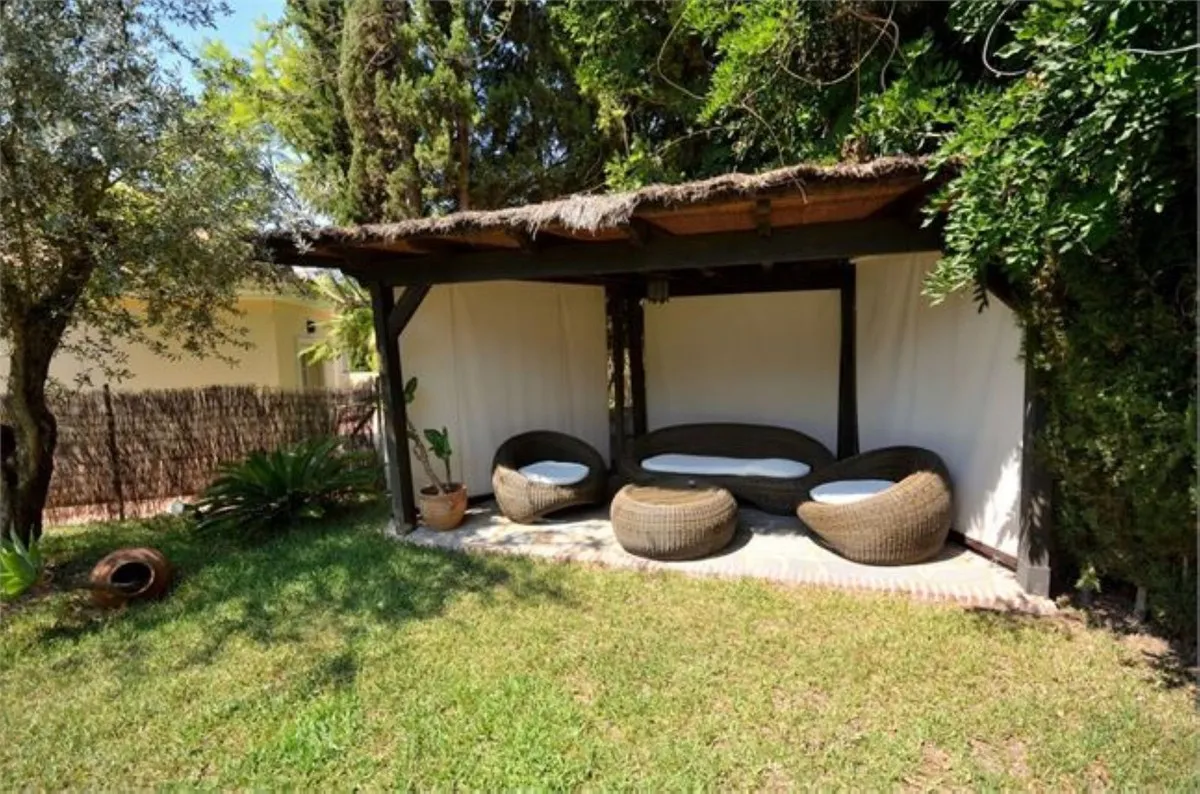 2e73d02d-ddcc-46ef-b301-d1b4ae0049ce