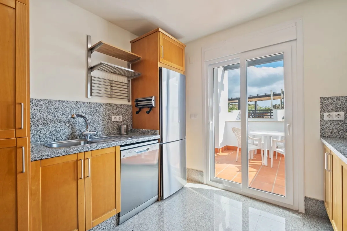 1a0ff298-f3a1-4bf5-b6fd-225959dbe703