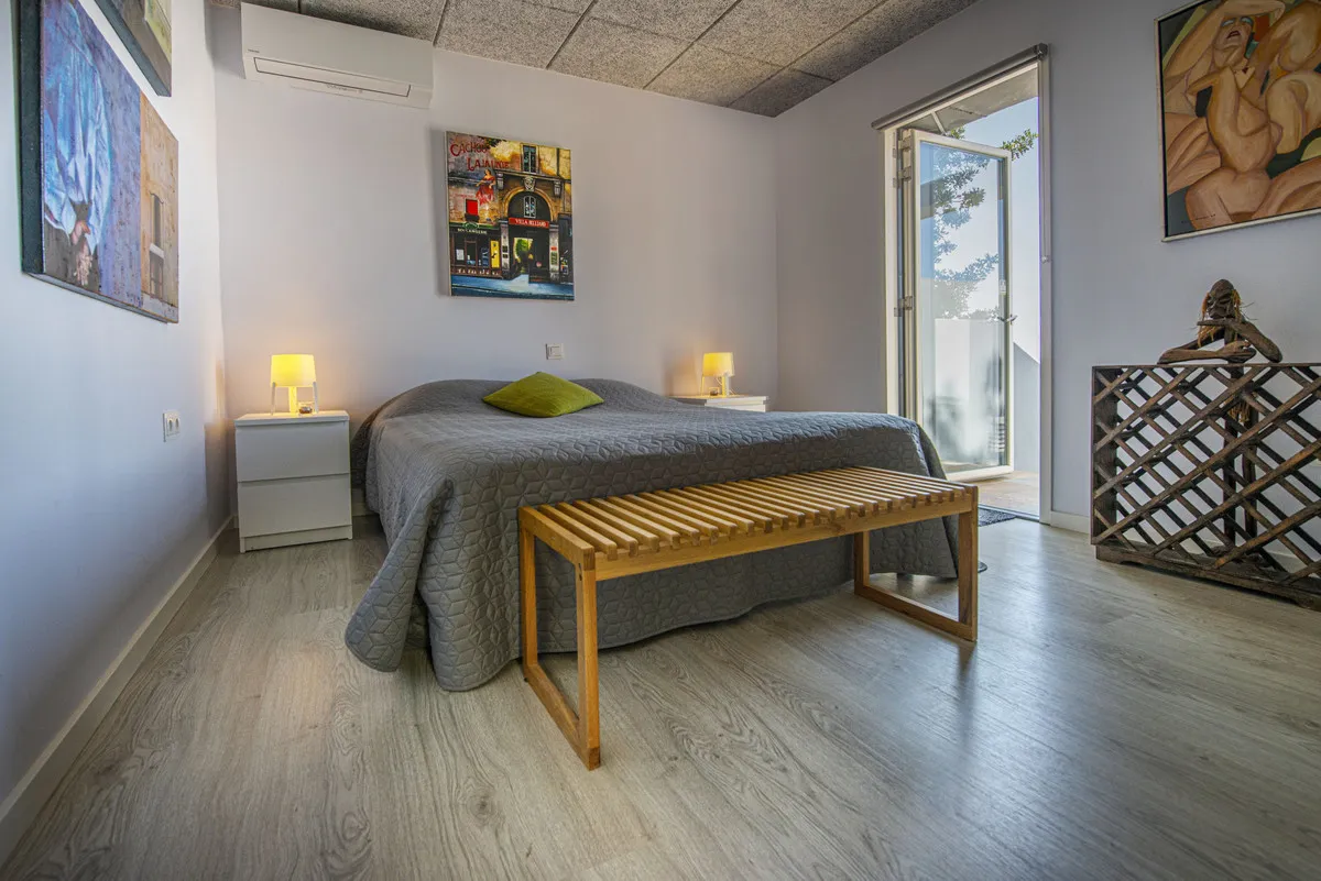 4e033b65-e0d2-42ad-a9b0-6dd1d324fb6e