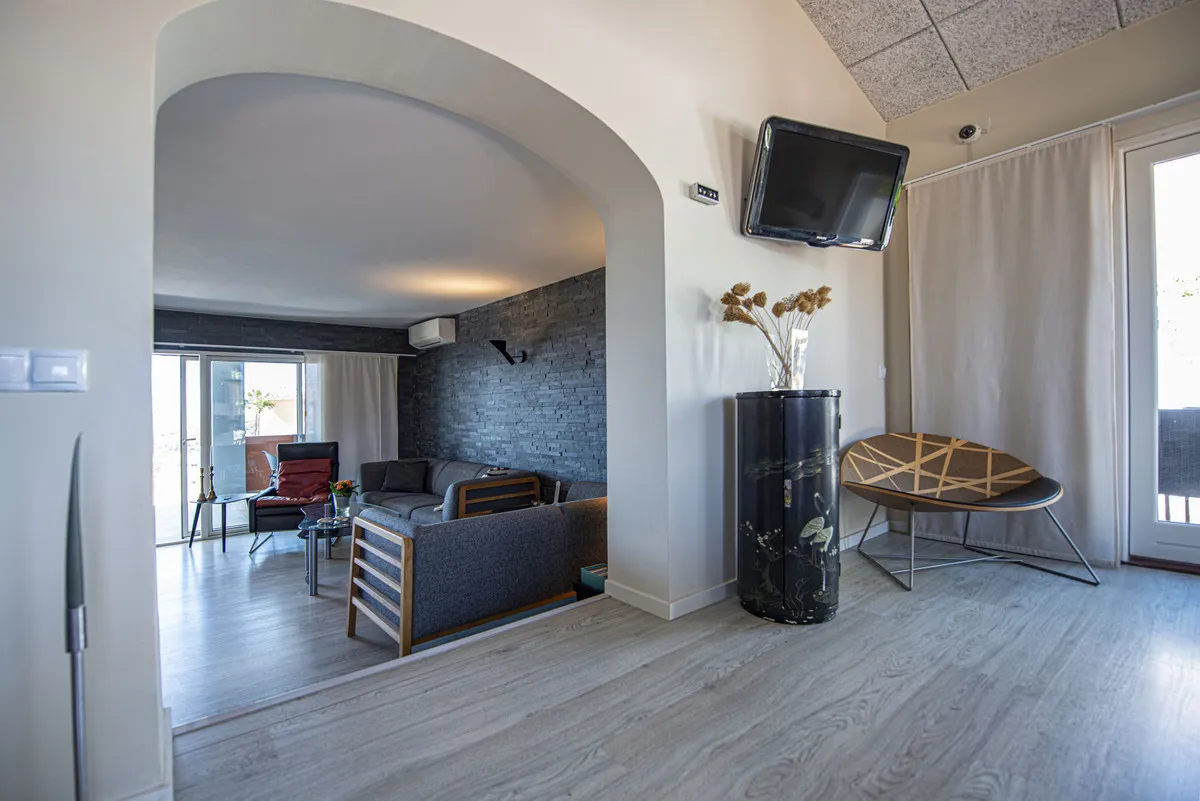 827eaead-207d-4f8f-a4a8-530aefffbcd3