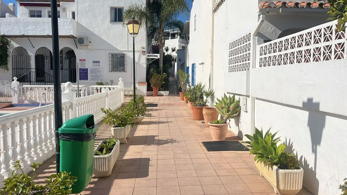 35ca1dd4-cfad-4d64-b75c-a95fddae82ea