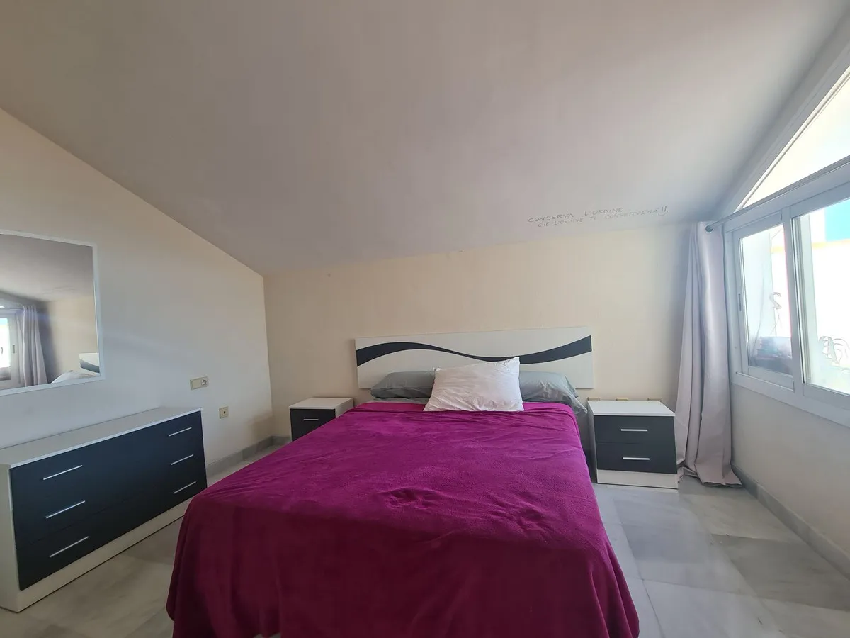 09908e01-e779-4c7d-b153-b490542fce5e