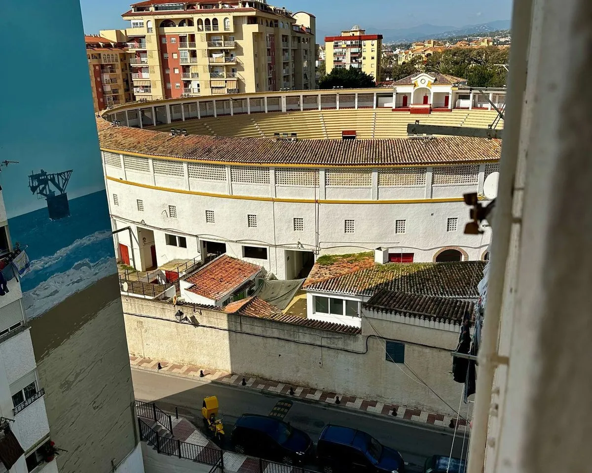 8400ccf7-2bdf-4bba-9031-1f6e73344dfd