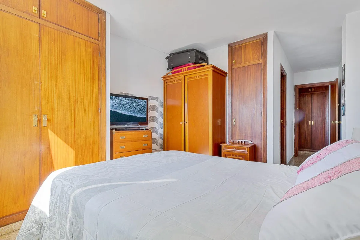 0b009083-92c7-45c0-bfd6-0987673c4ba4