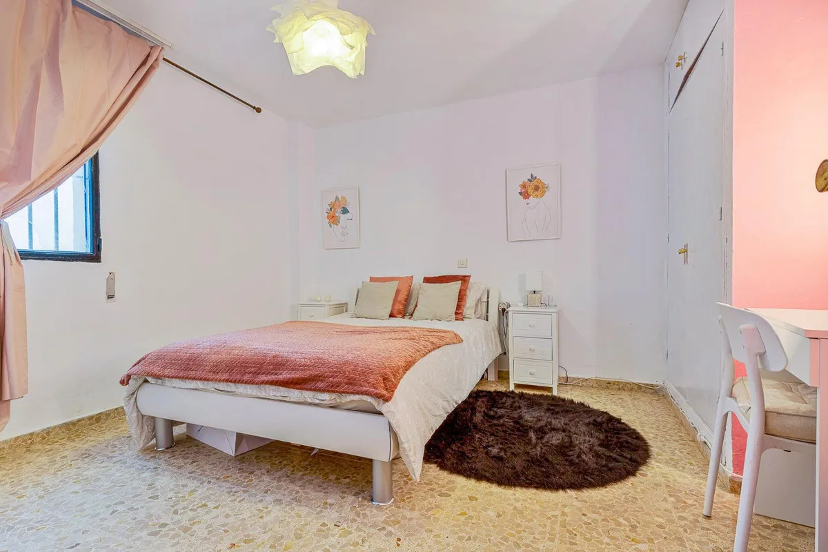 90daec21-32d7-4aee-b242-534280d1ec6d