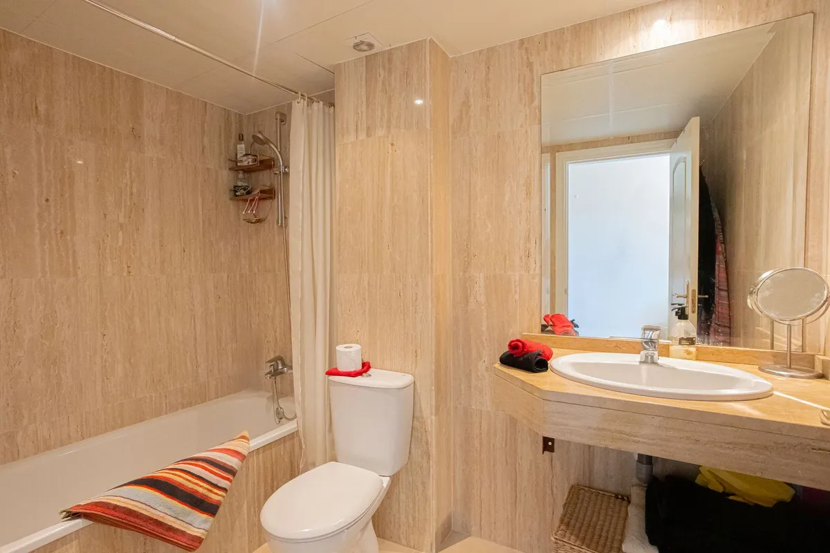 9f975e42-c68c-41c3-8613-014fec924998