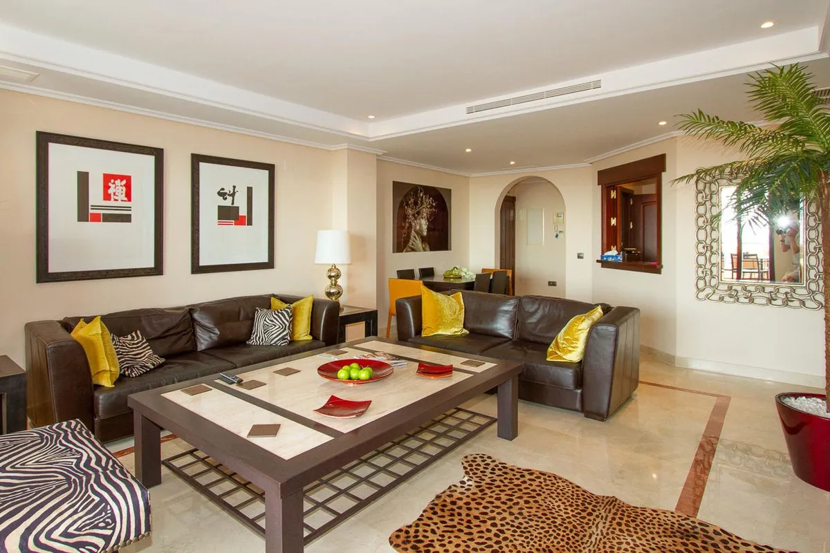 b7d8c082-8e98-4bb0-8311-b04344d07d1f