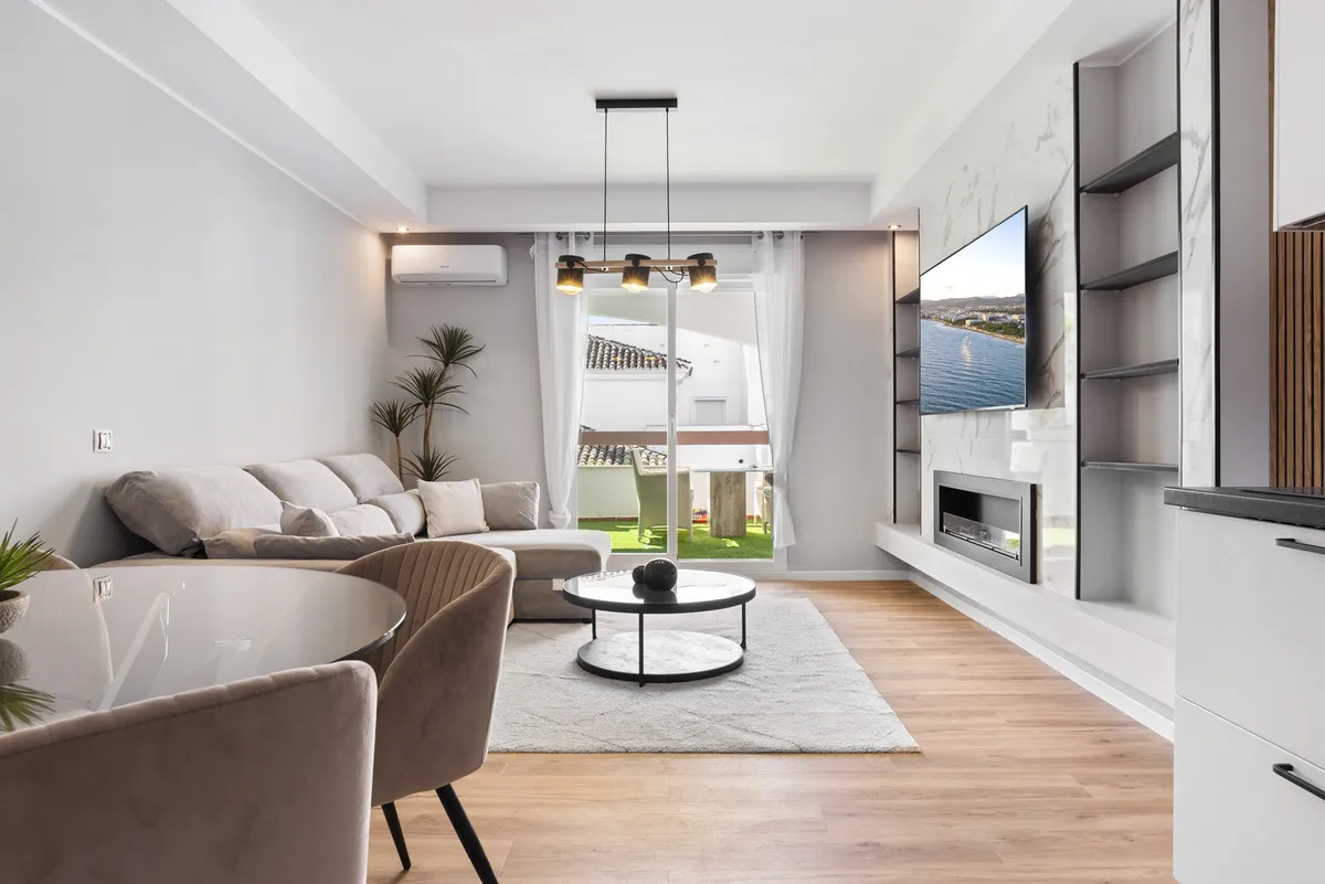 0d197672-7909-4b2c-a0c5-38c49892b068