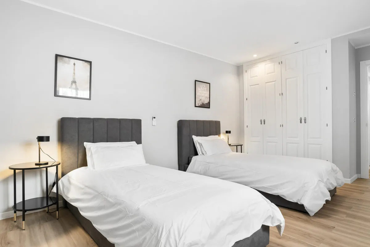 7a126832-06b3-4a64-ac13-b27adbda0511