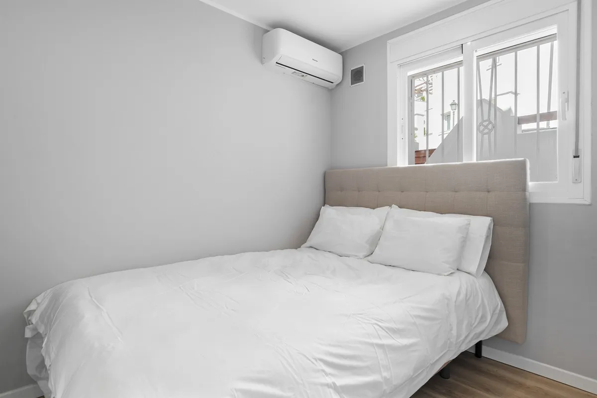 ee20c803-6e89-4453-ae4c-3969f5a728c0