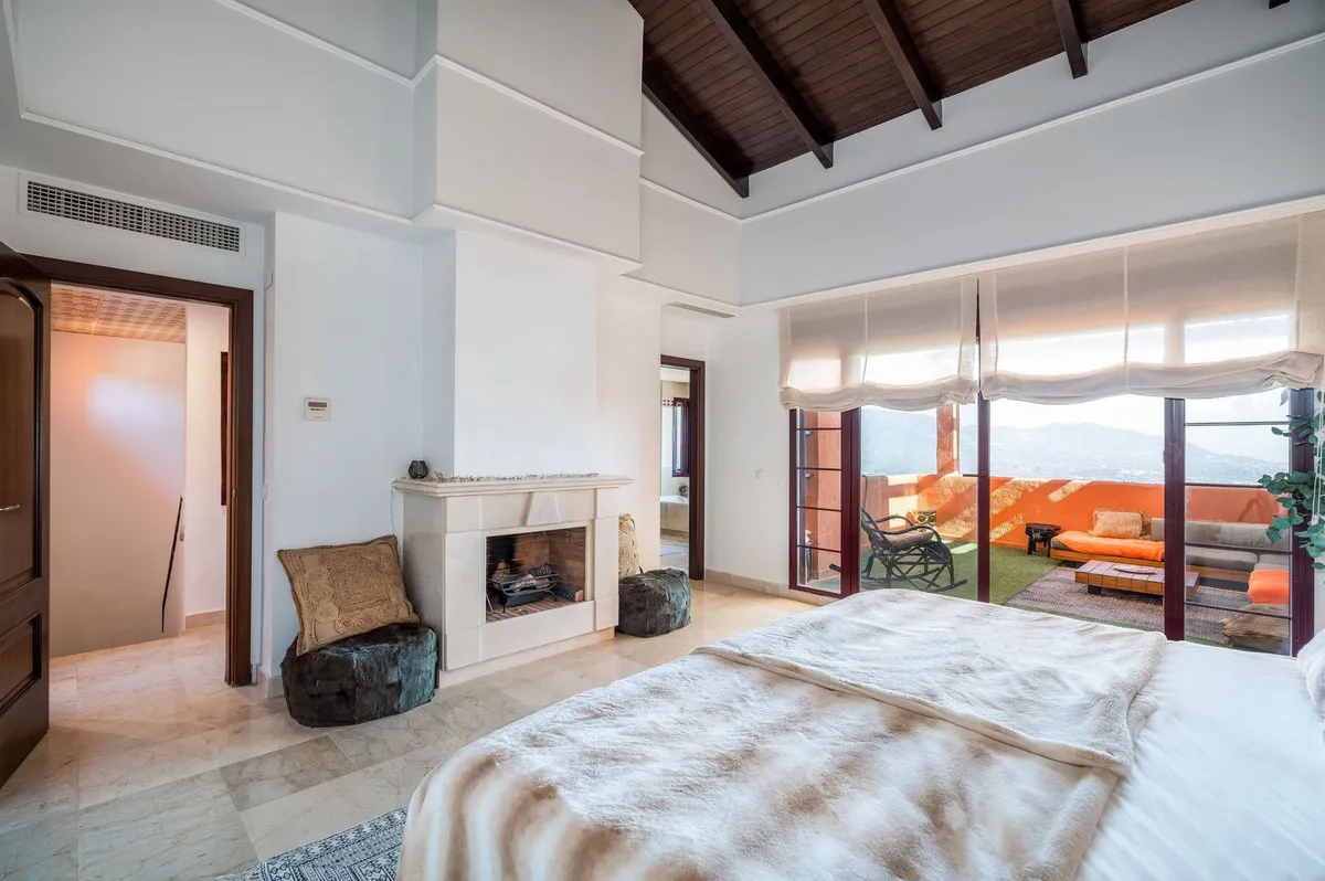 05a0612f-6a22-45a6-85f4-ac181822f7bd