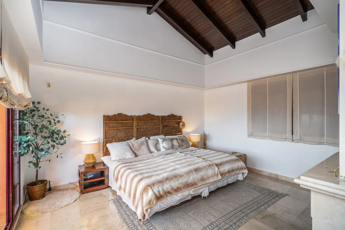 0bb97fd8-8b05-48a1-8585-d04b36d34a6f