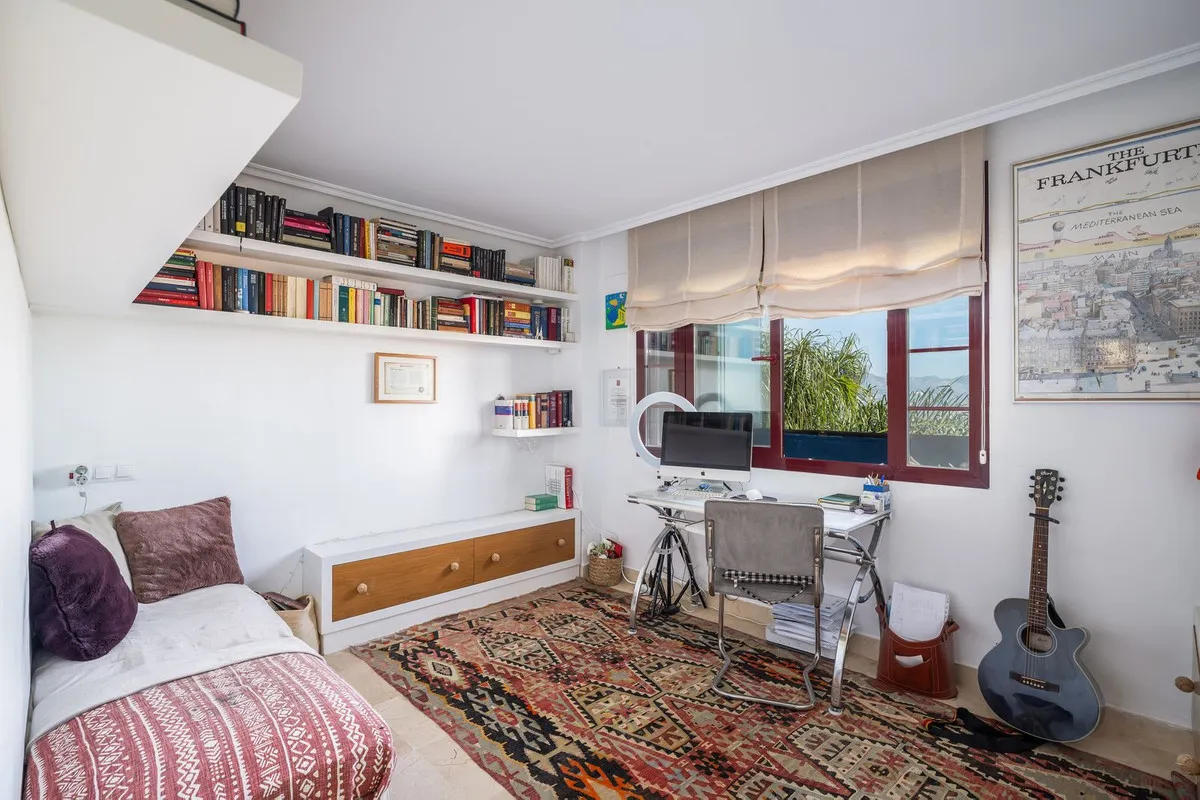 3ac787c5-399c-481c-8f06-bb33619cfbc7