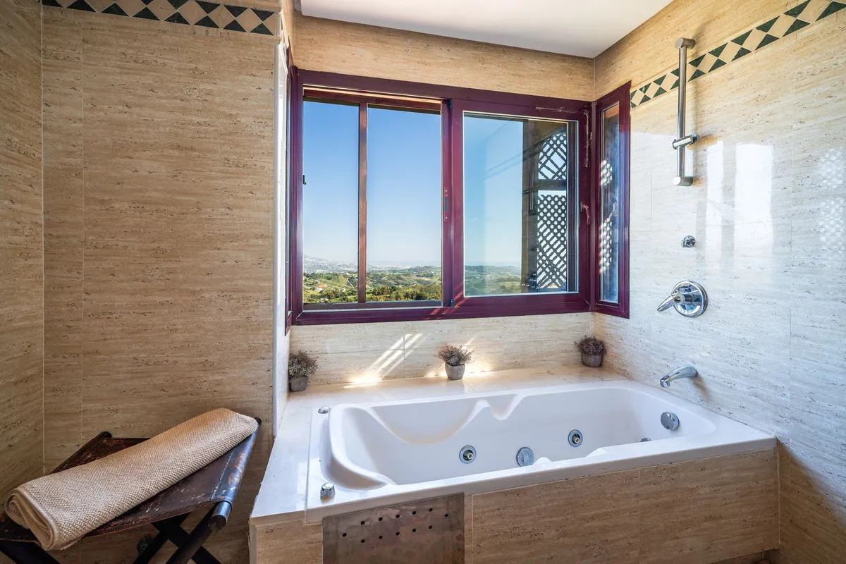 bde76aab-5f2b-4d69-ab40-37f231a3954c