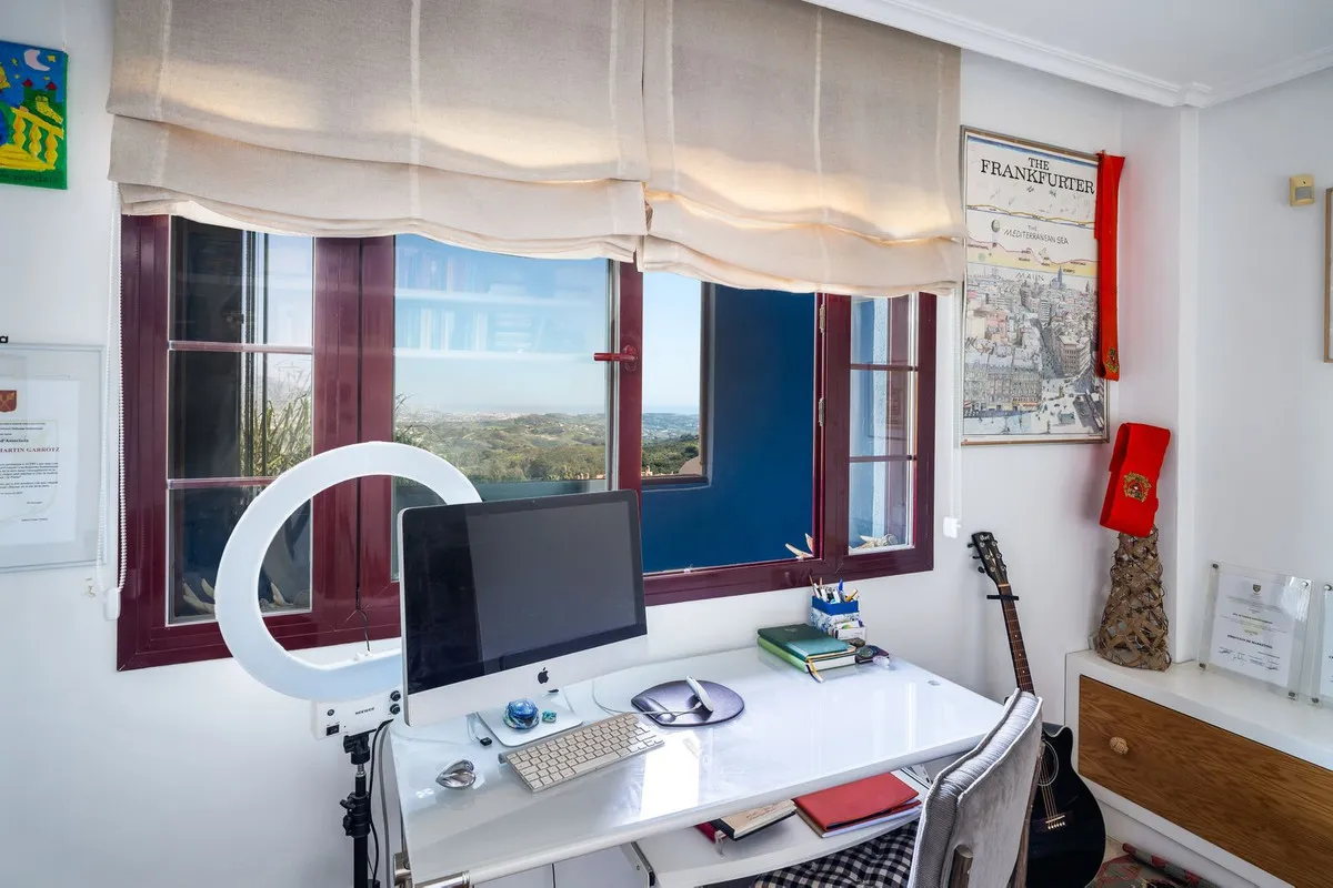 cd9acc0a-3fc5-4cbd-b0e1-8a582d2164d5