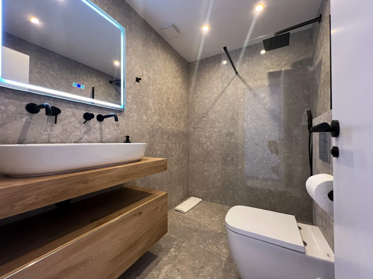 40a21108-aa89-4f4b-8360-cd6c6a149c27