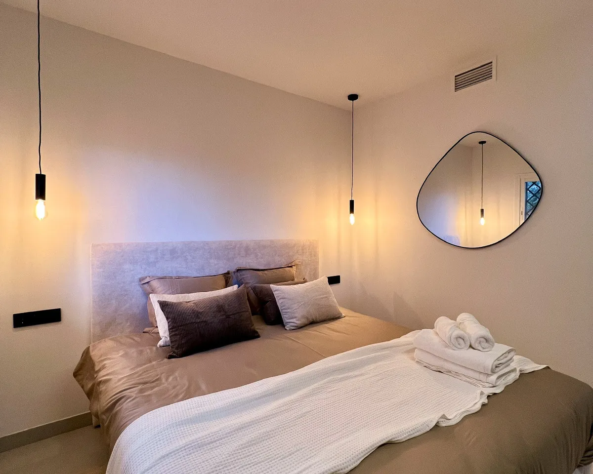 a43642af-a39d-46bf-93f7-ec6c0574c50b