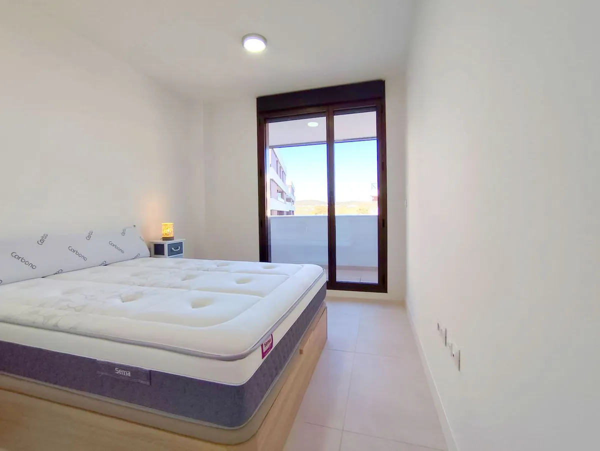 ce295698-2a7d-49fc-8b8e-91a992fb5459