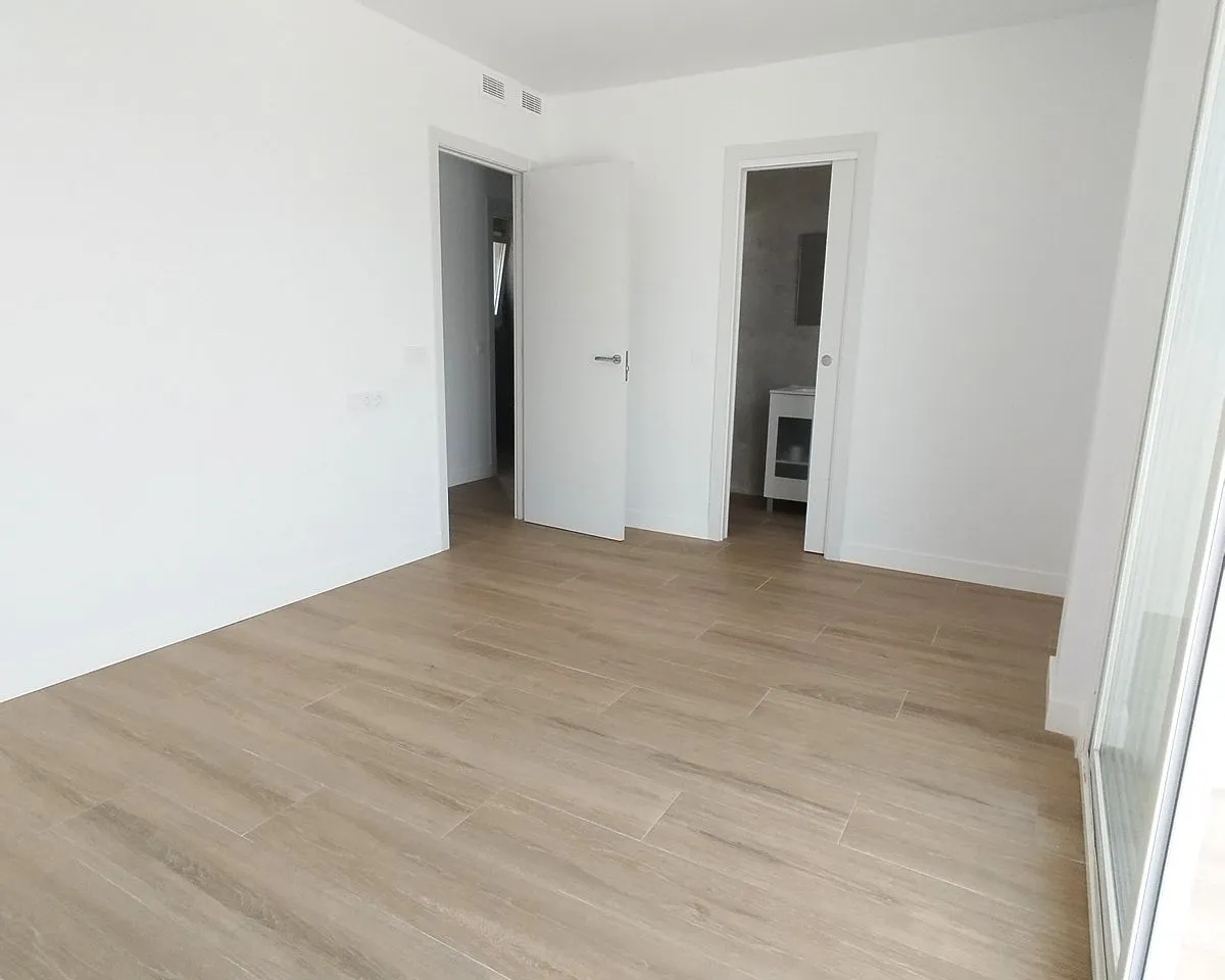 d39fc702-61b6-4f11-8a52-560889ed3c32