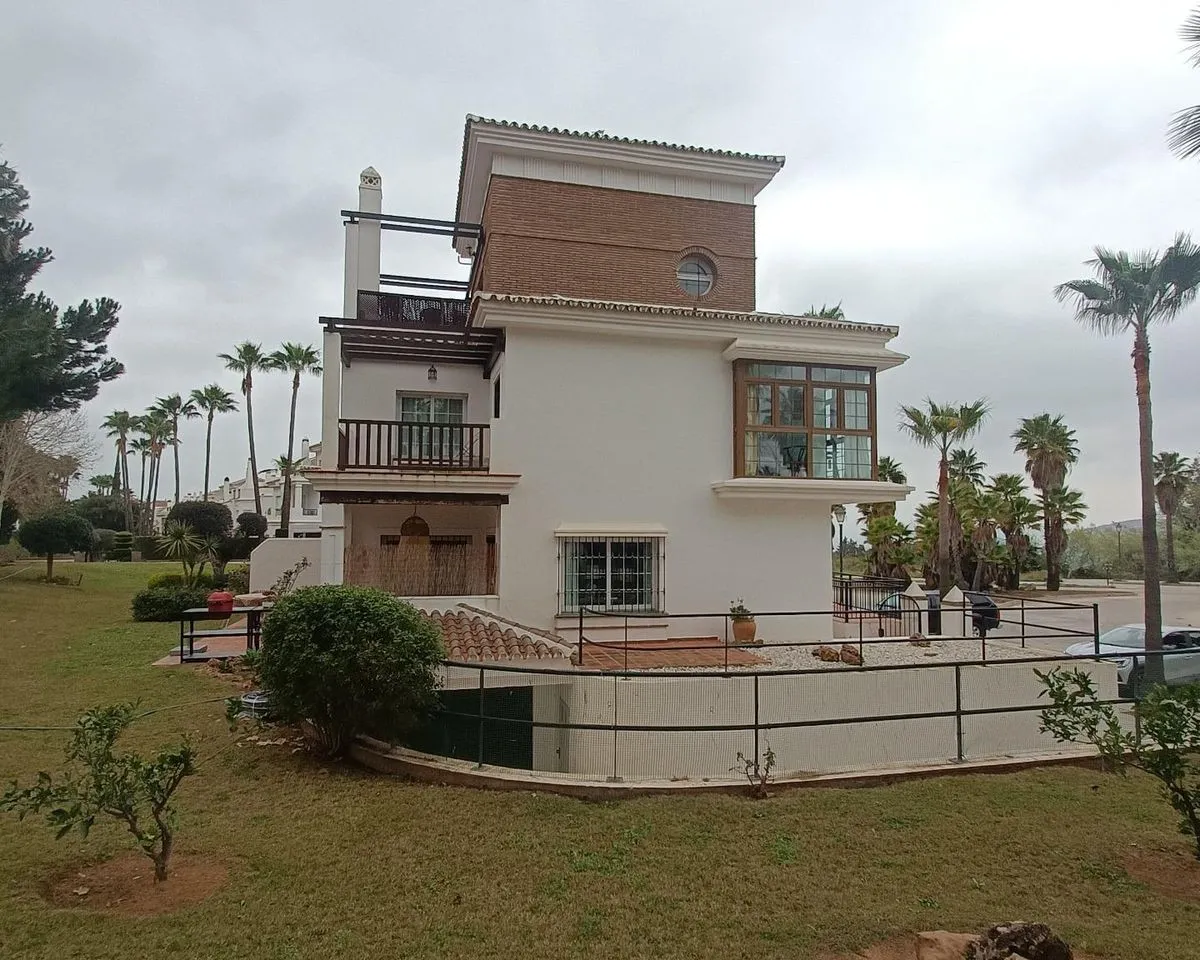 559f0648-6277-4d0c-9ffd-ee9b709418d9