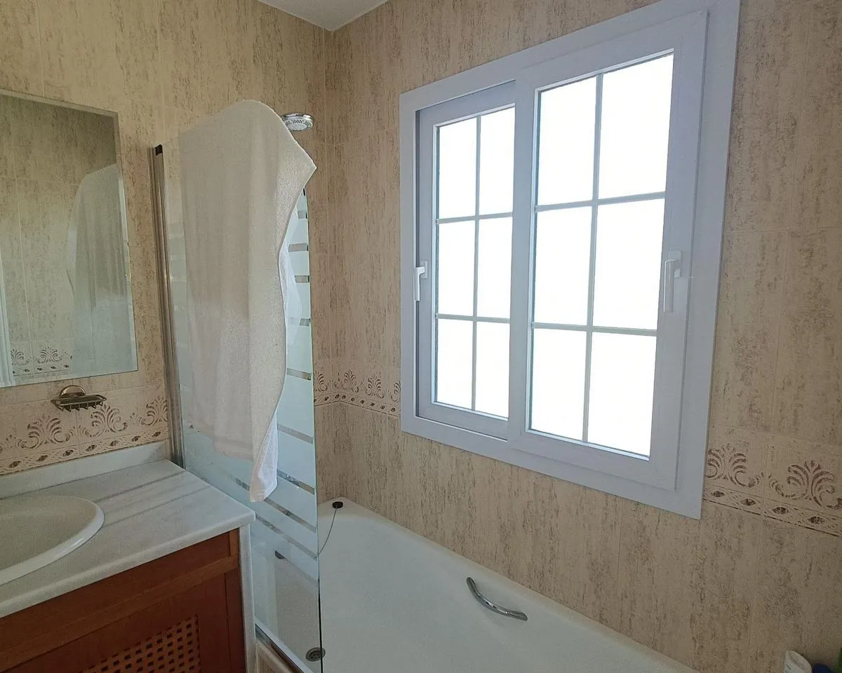 b3800ec2-3e52-43ac-80cf-7faa4b002ac4