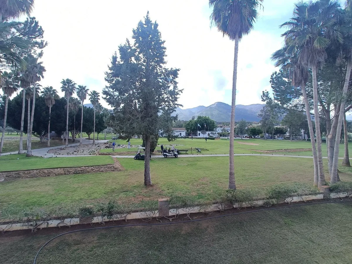 e3179190-5df3-4ba1-aab0-cfb42ca75319