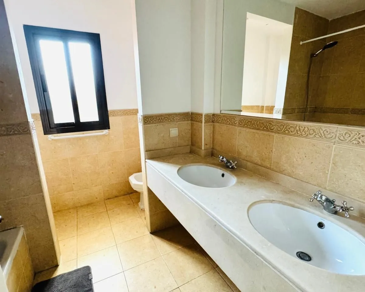 ee77ee16-a175-4bc1-b97e-bd8a287b6aae