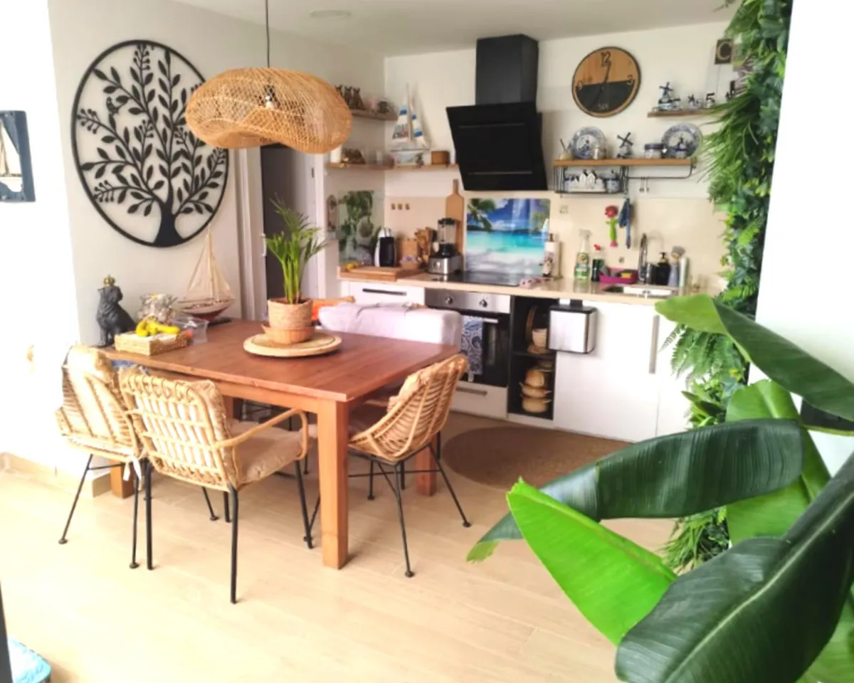 b7361454-0c19-4730-b568-e8d9ea53a52e