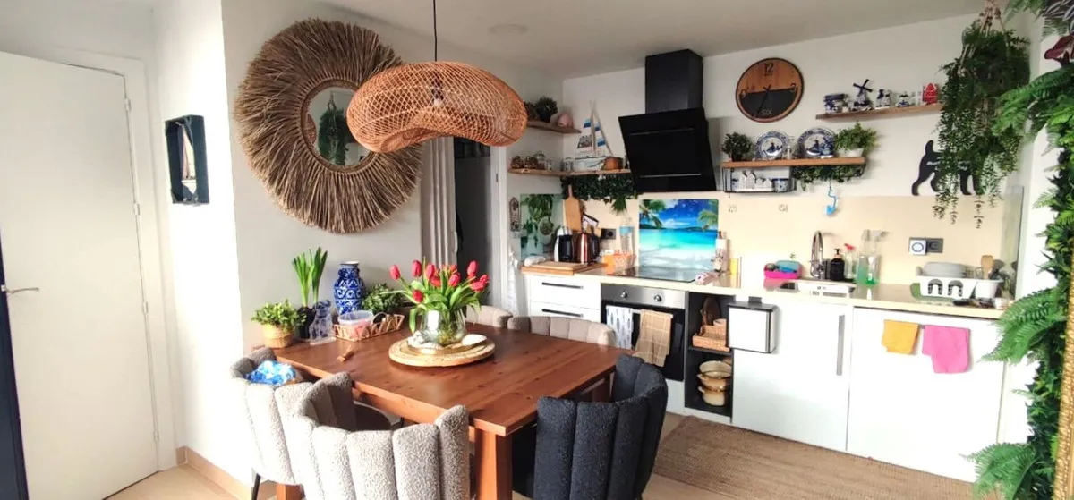 ba387aeb-0137-4160-83e5-fc94204dad8b