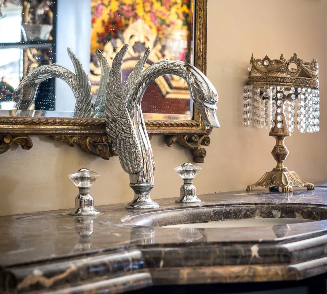 b04f882c-809c-4dfb-8ab5-d172a9294318