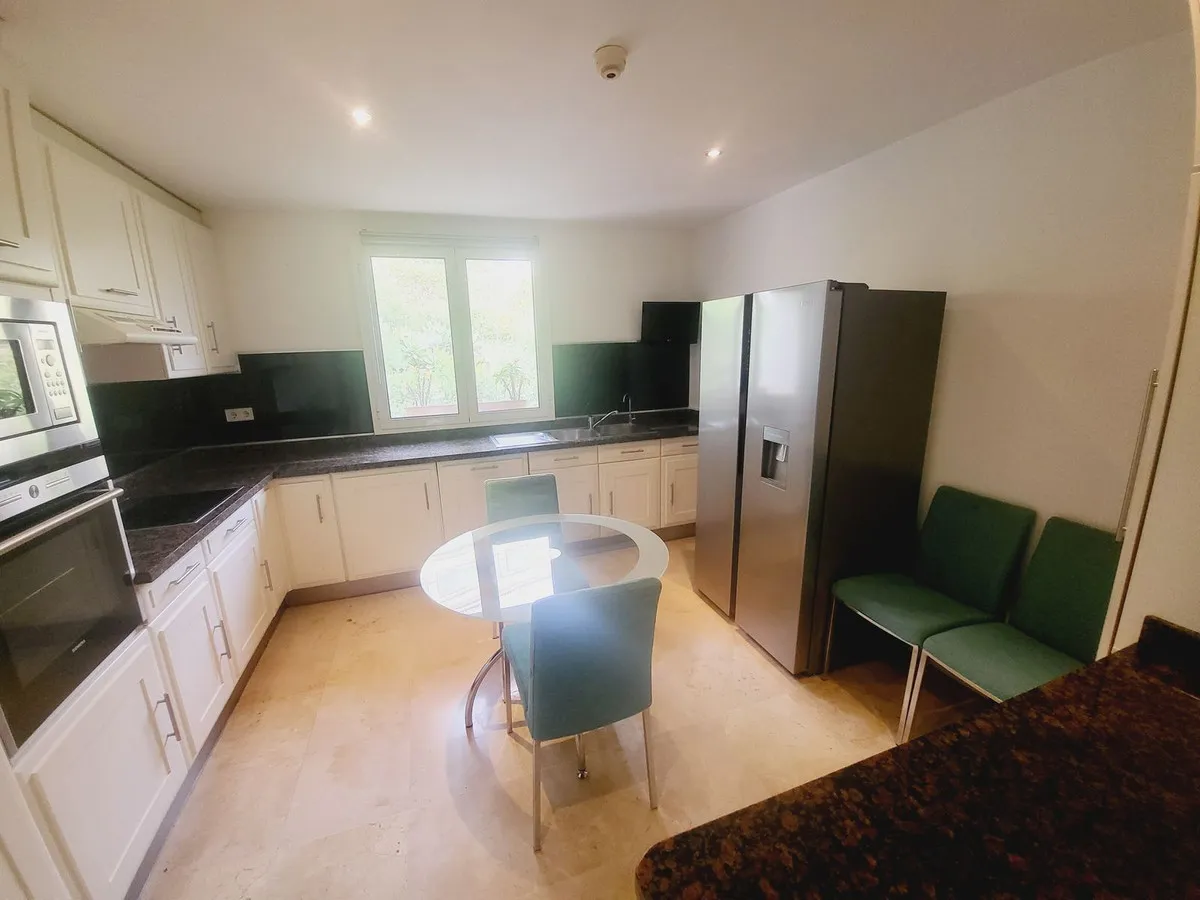 2d70b808-24d4-43f9-aa3c-d3418e58a58d